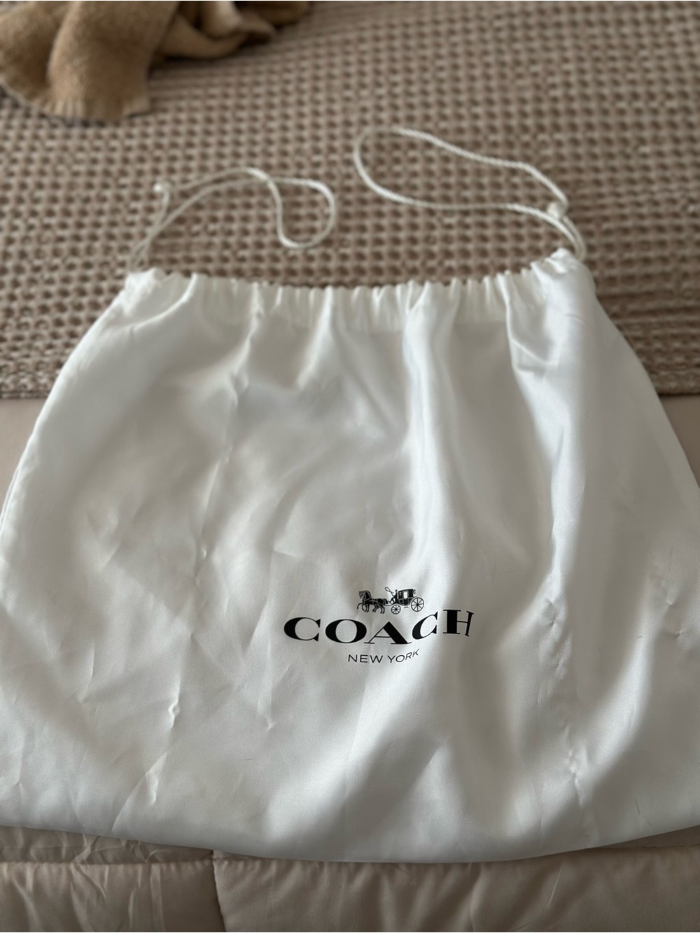Coach handbag pebbled leather - Picture 14 of 14